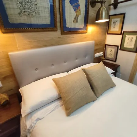 Studio Or With Private Bathroom Or With Shared Bathroom شقة