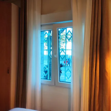 شقة Studio Or With Private Bathroom Or With Shared Bathroom *