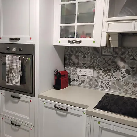 Studio Or With Private Bathroom Or With Shared Bathroom