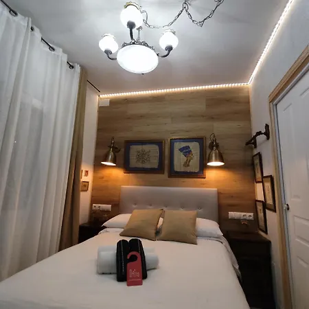 Studio Or With Private Bathroom Or With Shared Bathroom דירה