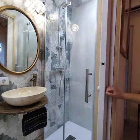 Studio Or With Private Bathroom Or With Shared Bathroom * ברצלונה