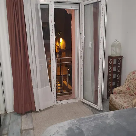 דירה Studio Or With Private Bathroom Or With Shared Bathroom *